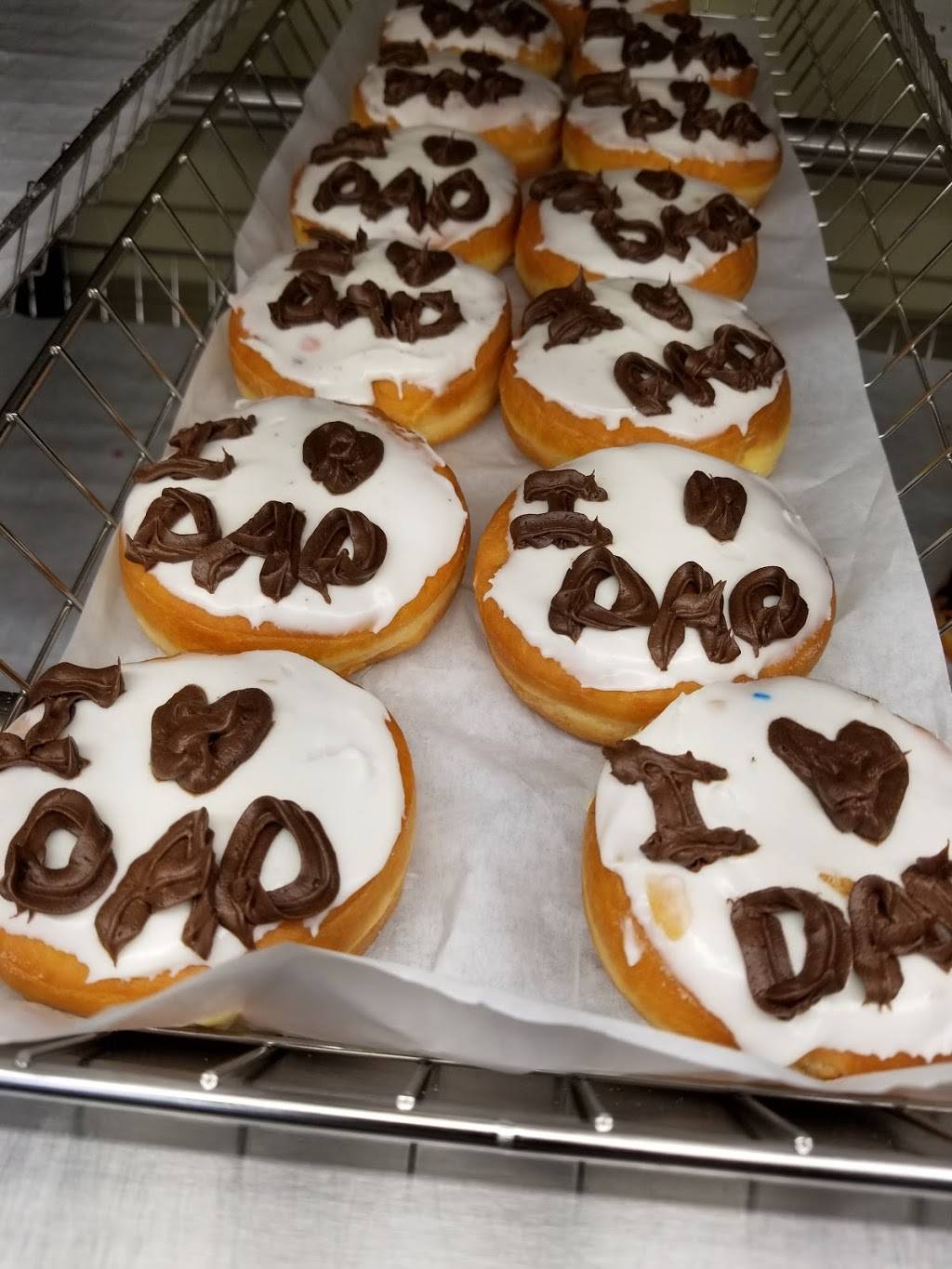 Dunkin | cafe | 165 Main St, Sayville, NY 11782, USA | 6317506107 OR +1 631-750-6107