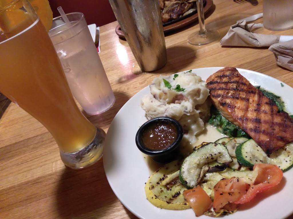 Applebees Grill + Bar | restaurant | 3551 Nameoki Rd, Granite City, IL 62040, USA | 6187989780 OR +1 618-798-9780