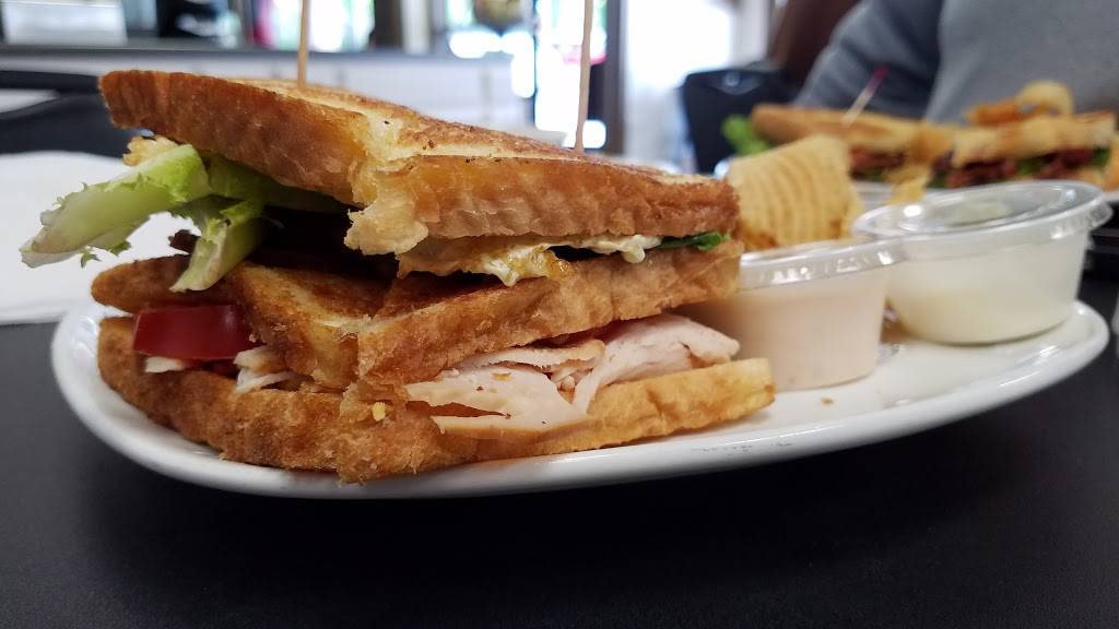 Jeffs Club House | restaurant | 2801 Old Greenwood Rd #16, Fort Smith, AR 72903, USA | 4793089123 OR +1 479-308-9123