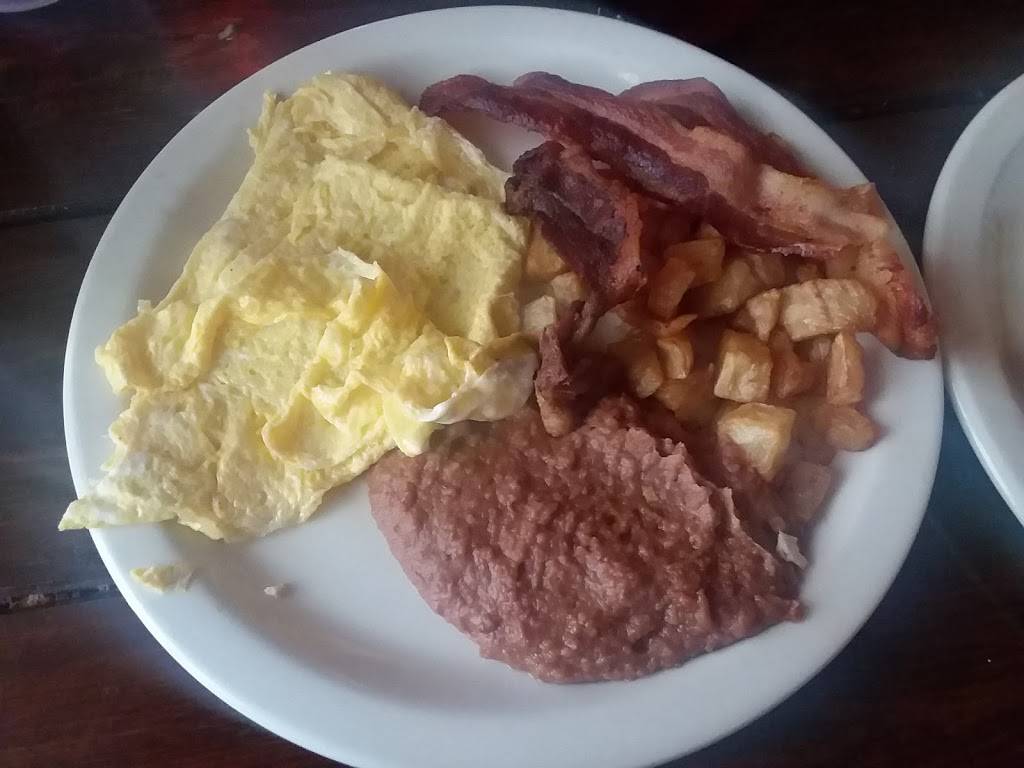 El Jardin Mexican Restaurant | restaurant | 1837 Spur St, New Braunfels, TX 78130, USA | 8306205881 OR +1 830-620-5881