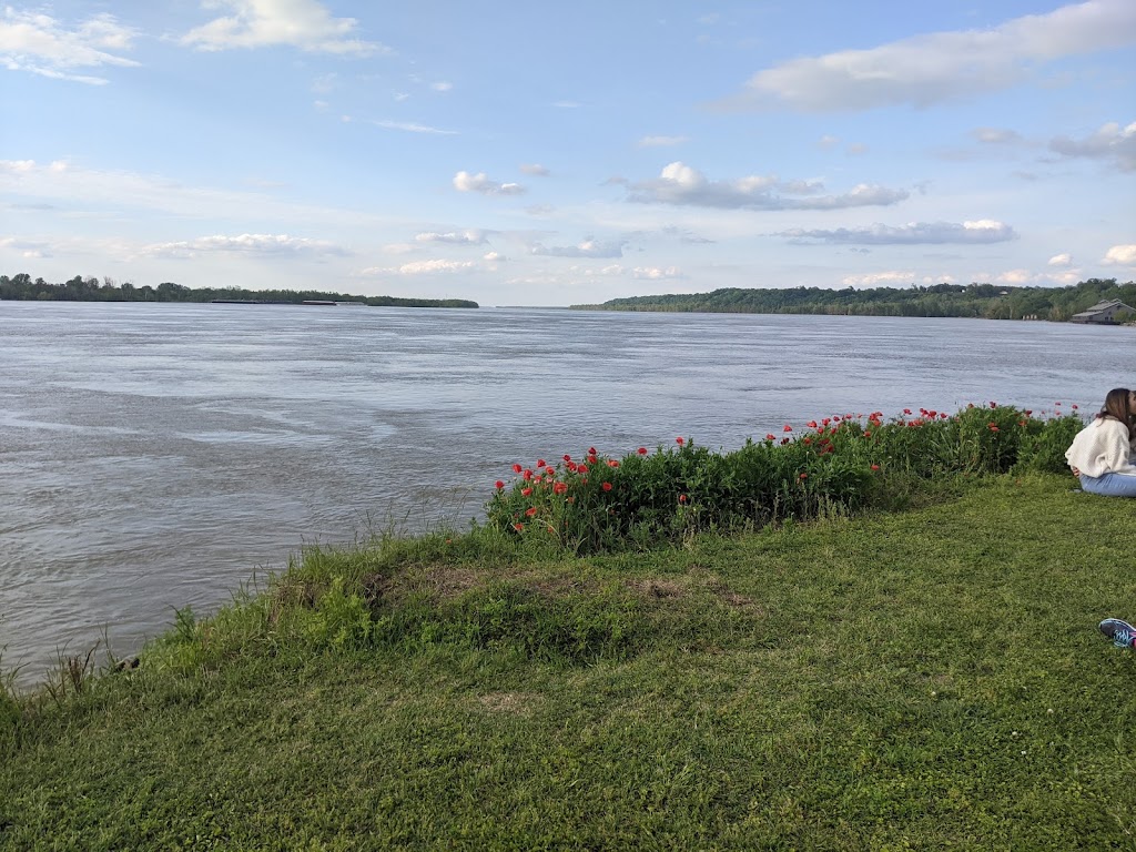 Magnolia Grill | restaurant | 49 Silver St, Natchez, MS 39120, USA | 6014467670 OR +1 601-446-7670