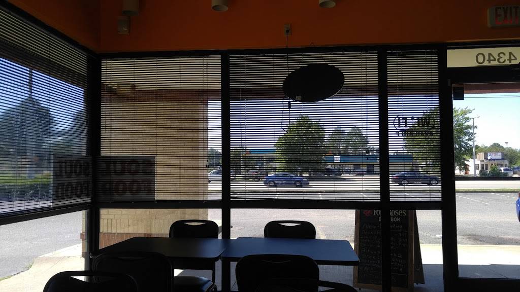 A W Catfish & Wings | restaurant | 4340 American Way, Memphis, TN 38118, USA | 9015524215 OR +1 901-552-4215