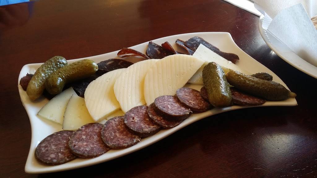 Euro Grill | restaurant | 980 El Camino Real #100, Santa Clara, CA 95050, USA | 4082449745 OR +1 408-244-9745