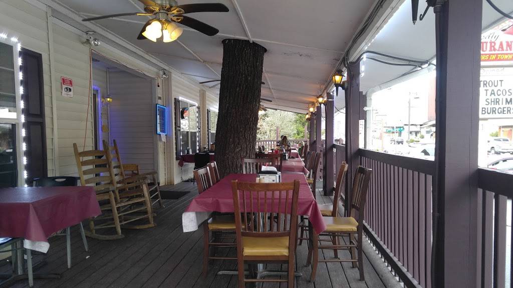 Pauls Family Restaurant | restaurant | 1111 Tsali Blvd, Cherokee, NC 28719, USA | 8284979012 OR +1 828-497-9012