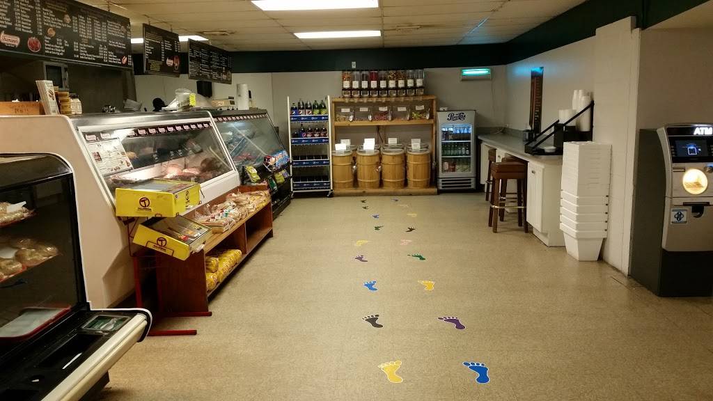 Country Squire Deli | restaurant | Winona Falls Rd, Bushkill, PA 18324, USA | 5705889212 OR +1 570-588-9212