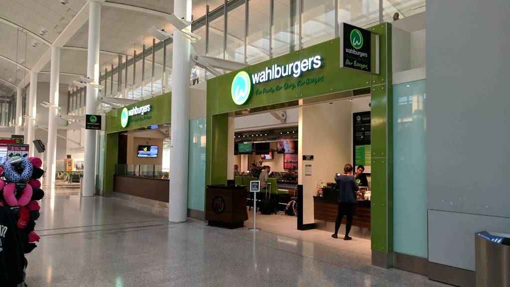 Wahlburgers | restaurant | 6301 Silver Dart Dr, Mississauga, ON L5P 1B2, Canada | 4167762576 OR +1 416-776-2576