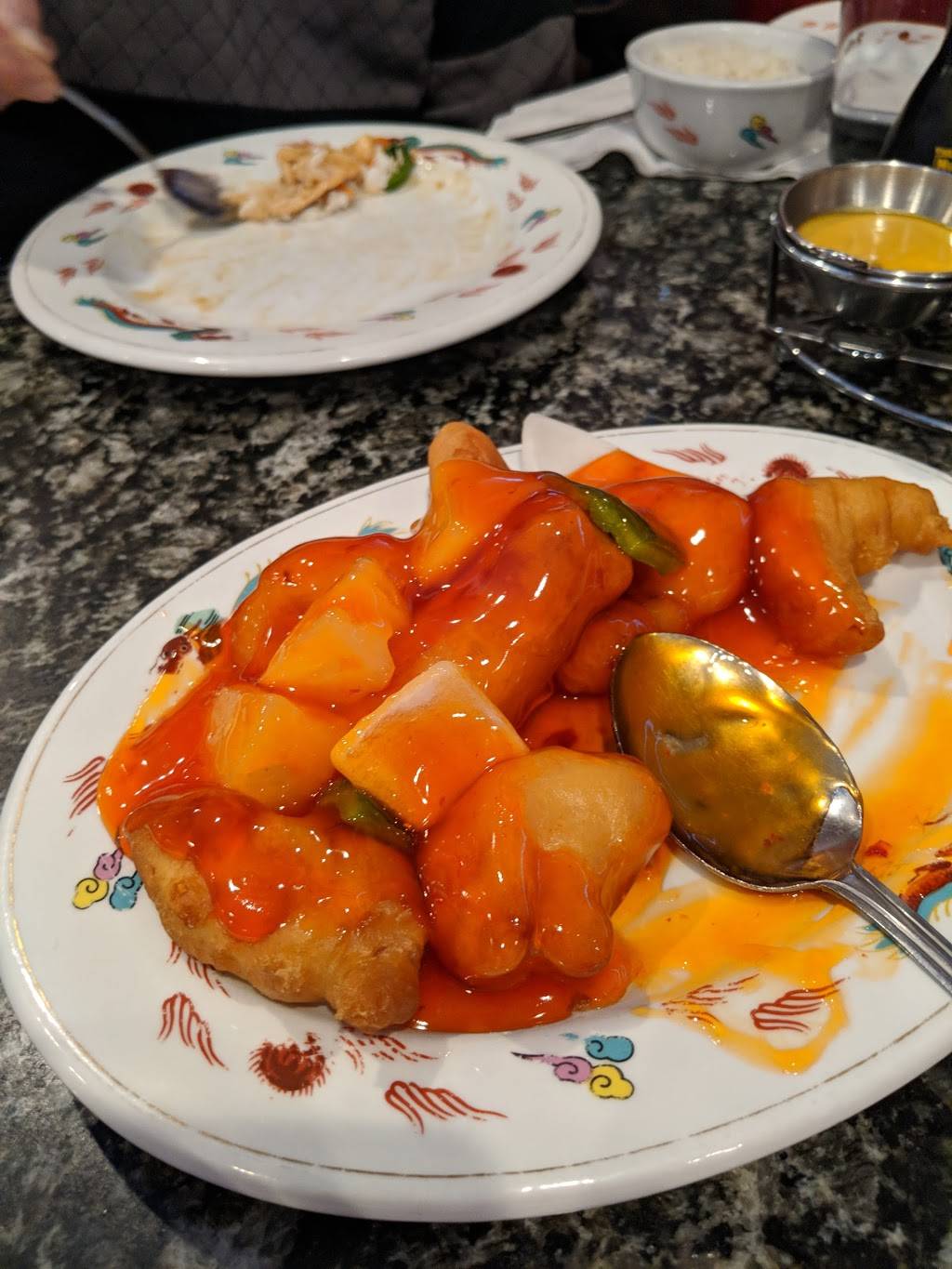 Lucky Dragon | restaurant | 1009 S Grand Ave, Charles City, IA 50616, USA | 6412283689 OR +1 641-228-3689