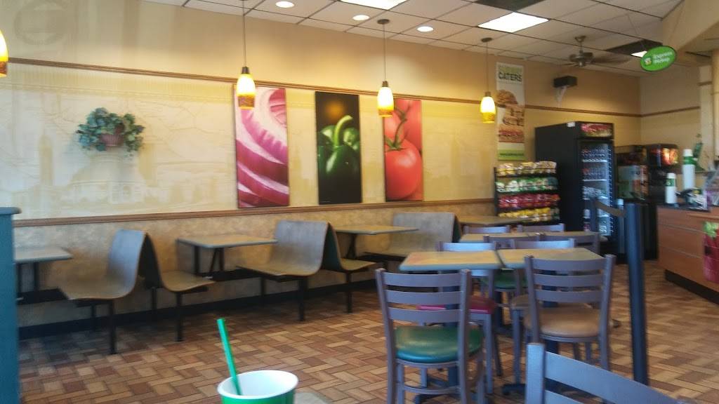 Subway Restaurants | restaurant | 1404 Clarewood Ste 101 Clarewood Center, San Marcos, TX 78666, USA | 5123530000 OR +1 512-353-0000