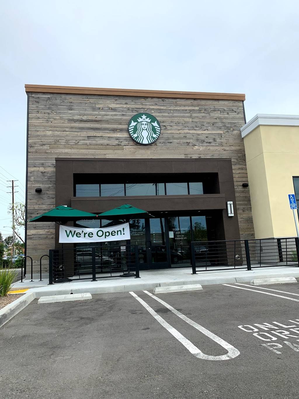 Starbucks | cafe | 2301 N Tustin Ave #A, Santa Ana, CA 92705, USA | 7144800708 OR +1 714-480-0708