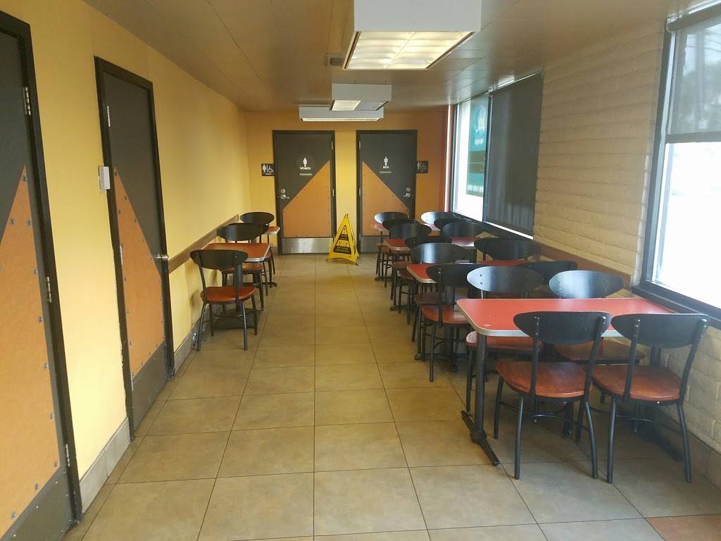 Jack in the Box | restaurant | 3700 E Slauson Ave, Maywood, CA 90270, USA | 3235826622 OR +1 323-582-6622