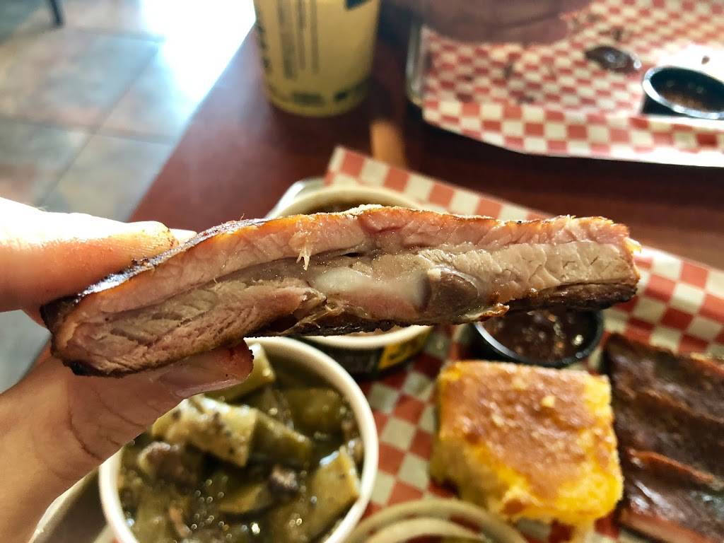 Dickeys Barbecue Pit | restaurant | 7769 Day Dr, Parma, OH 44129, USA | 4408823808 OR +1 440-882-3808