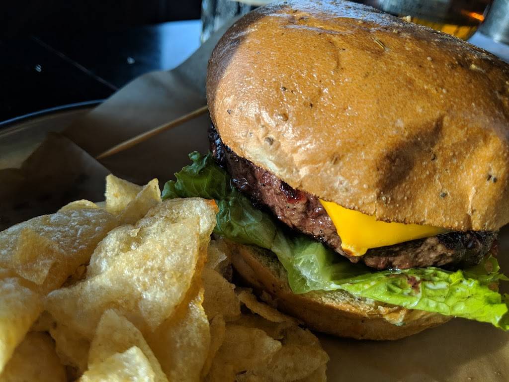 Raglan Public House | restaurant | 1851 Bacon St, San Diego, CA 92107, USA | 6197942304 OR +1 619-794-2304