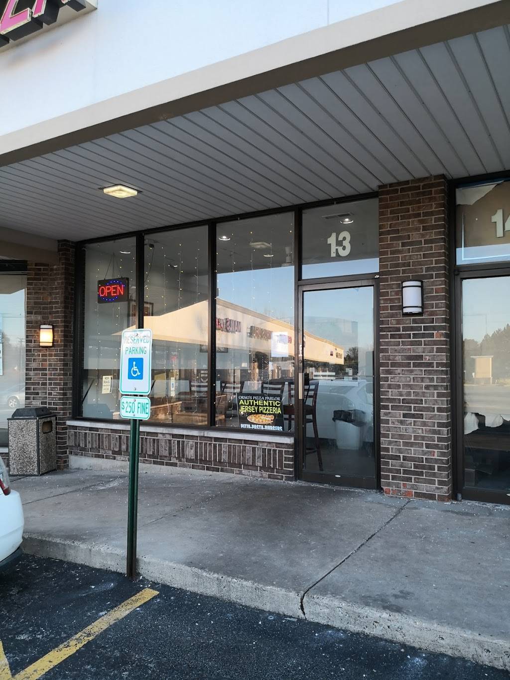 Ornos Slice Spot | restaurant | 22w535 Butterfield Rd, Glen Ellyn, IL 60137, USA | 6308581350 OR +1 630-858-1350