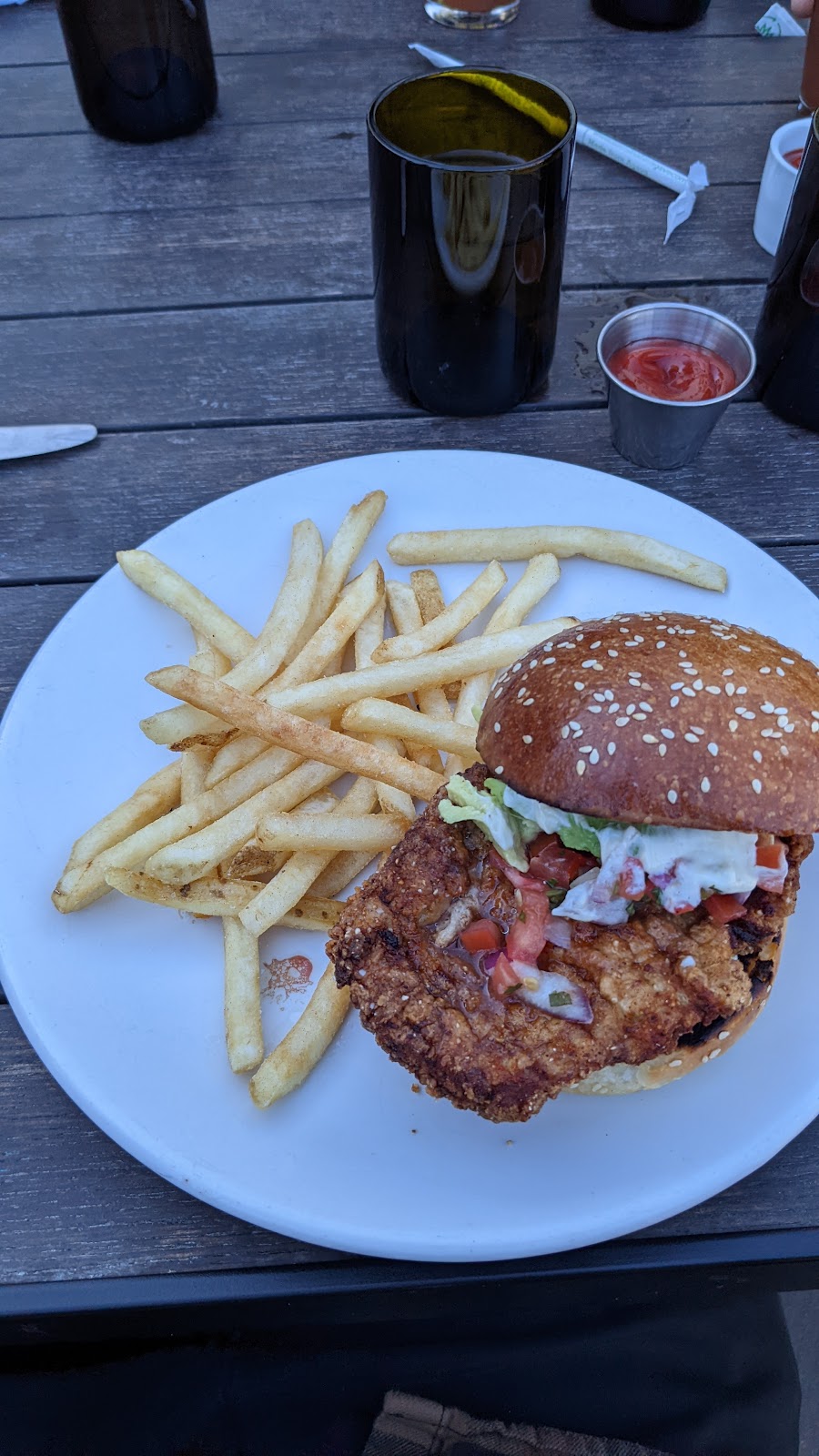 Golden Gate Saloon | restaurant | 212 W Main St, Grass Valley, CA 95945, USA | 5304604078 OR +1 530-460-4078