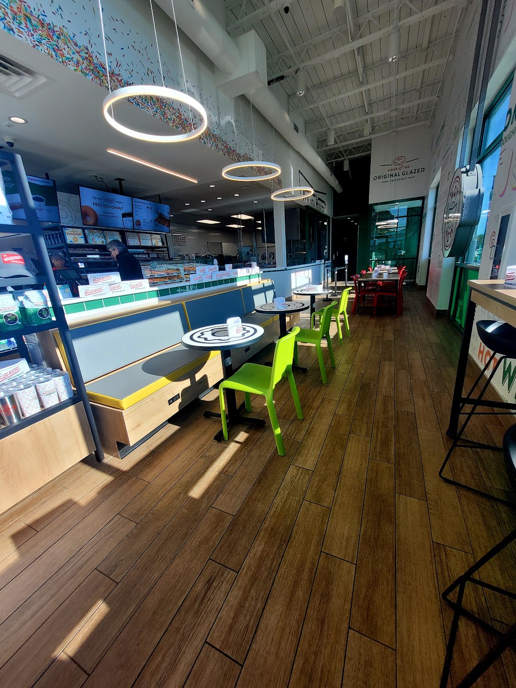 Krispy Kreme | cafe | 6261 Mayfield Rd, Cleveland, OH 44124, USA | 2163290256 OR +1 216-329-0256