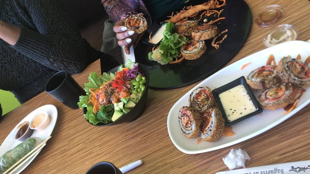 Hakari Sushi | restaurant | 155 Boulevard des Laurentides, Laval, QC H7G 2T5, Canada | 4509335688 OR +1 450-933-5688