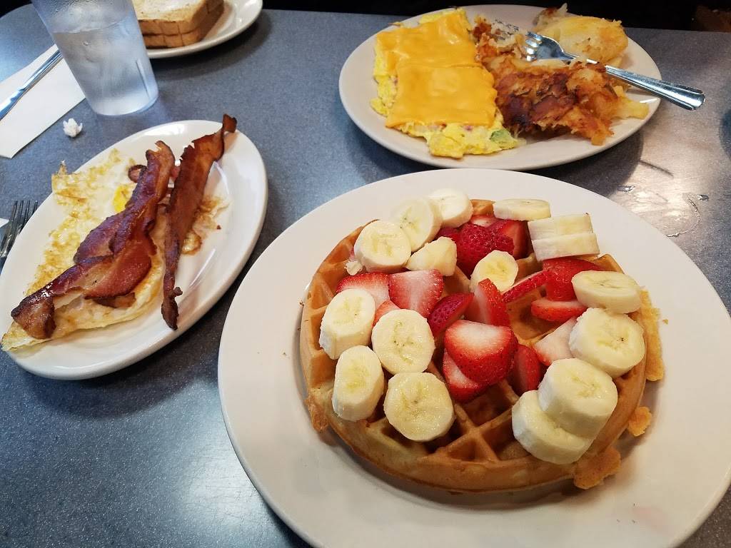 Tastys | cafe | 58-02 Myrtle Ave, Ridgewood, NY 11385, USA | 7184560954 OR +1 718-456-0954