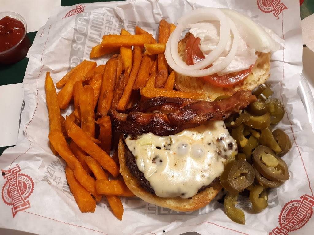 Fuddruckers | restaurant | 32175 Union Landing Blvd, Union City, CA 94587, USA | 5103248900 OR +1 510-324-8900