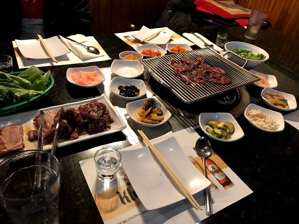 Gogi | restaurant | 6240 N California Ave, Chicago, IL 60659, USA | 7732746669 OR +1 773-274-6669