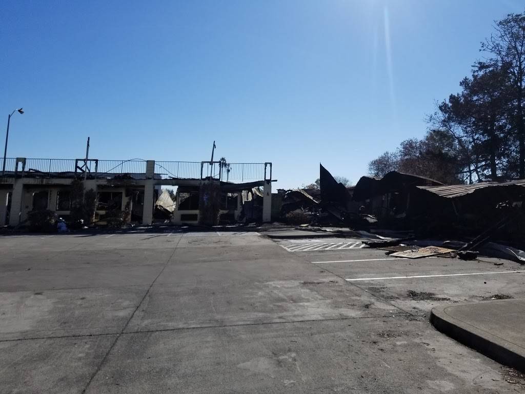 Starbucks | cafe | 860 Hopper Ave, Santa Rosa, CA 95403, USA | 7075283116 OR +1 707-528-3116