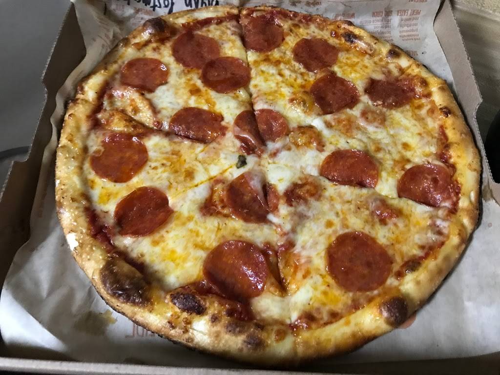 Blaze Pizza | meal takeaway | 685 Coleman Ave, San Jose, CA 95110, USA | 4082737186 OR +1 408-273-7186