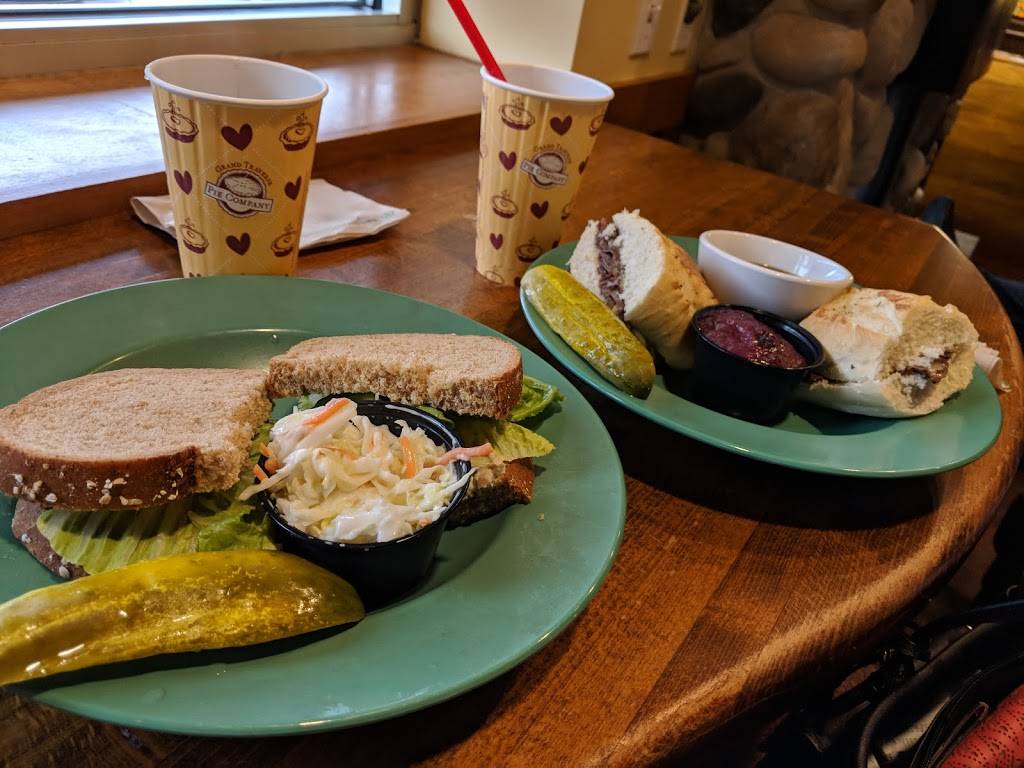 Grand Traverse Pie Company | restaurant | 2600 N Saginaw Rd, Midland, MI 48640, USA | 9898394872 OR +1 989-839-4872
