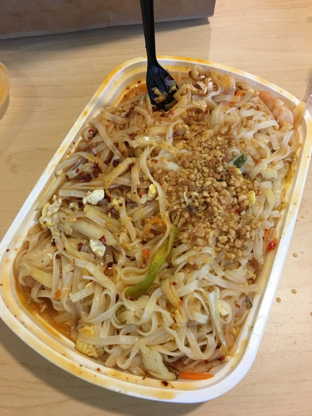 WOK & ROLL CHINESE RESTAURANT | restaurant | 9926 Pendleton Pike, Indianapolis, IN 46236, USA | 3178909200 OR +1 317-890-9200