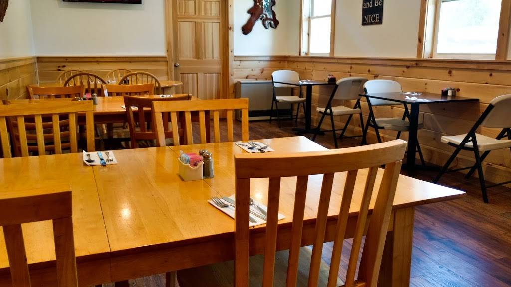Center Harbor Diner | restaurant | 17 Whittier Hwy, Center Harbor, NH 03226, USA | 6032539881 OR +1 603-253-9881