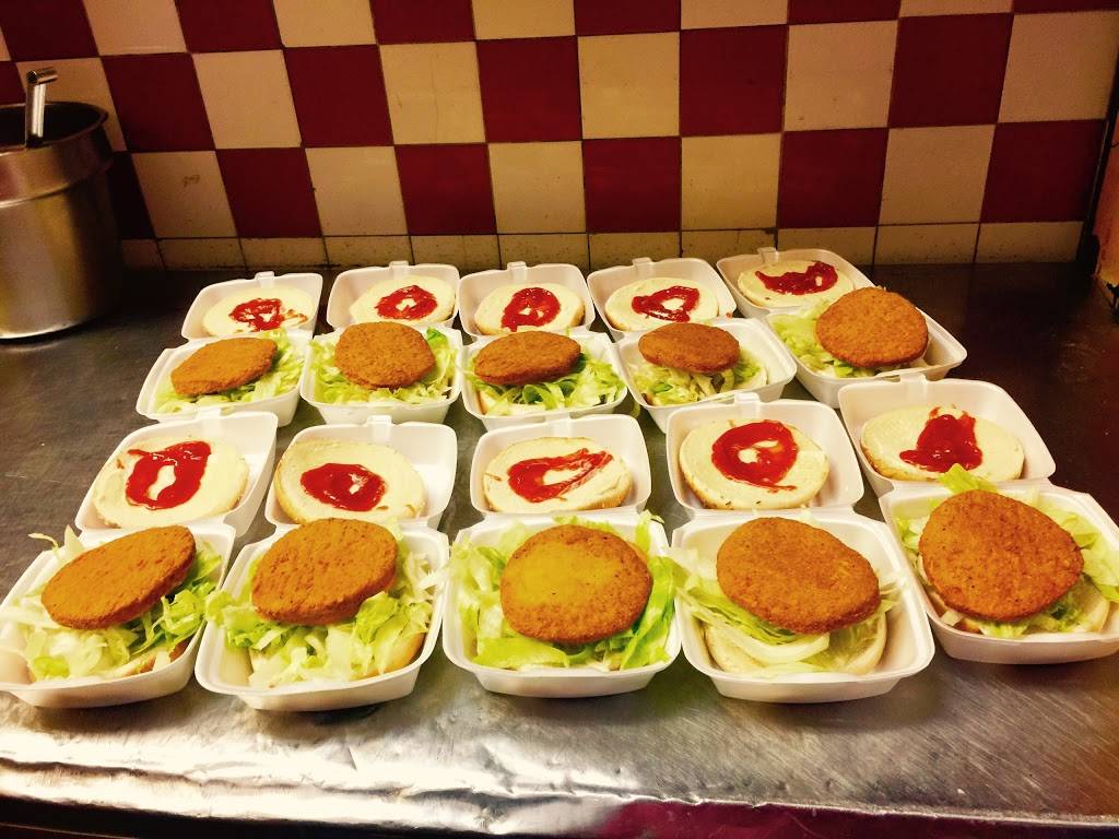 Kennedy Chicken And Pizza | restaurant | 2041 Grand Concourse, The Bronx, NY 10453, USA | 7182944477 OR +1 718-294-4477