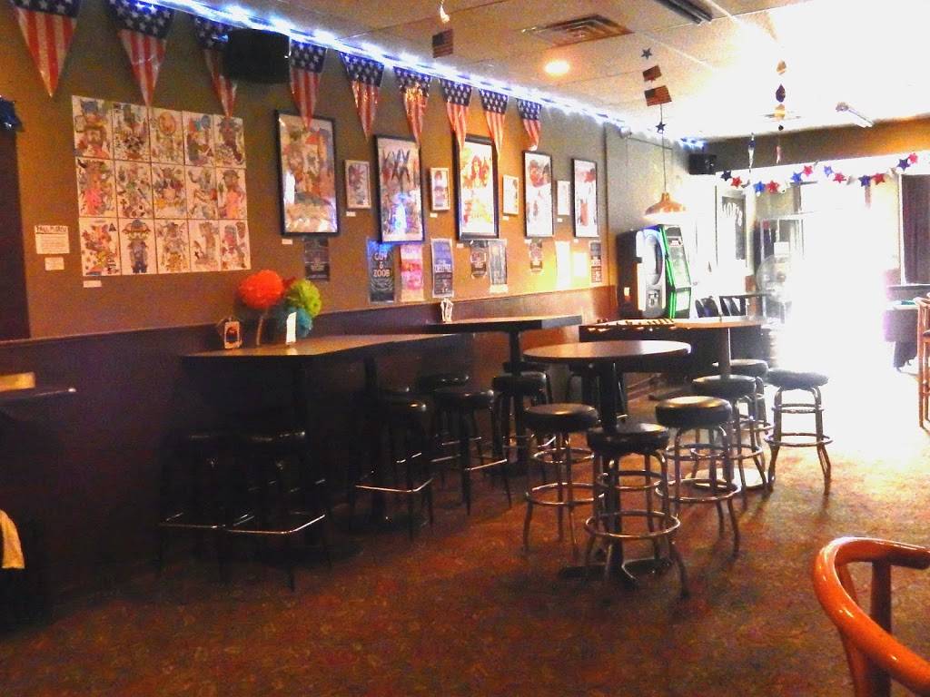 Moes Tavern | restaurant | 2937 N Milwaukee Ave, Chicago, IL 60618, USA | 7732272937 OR +1 773-227-2937