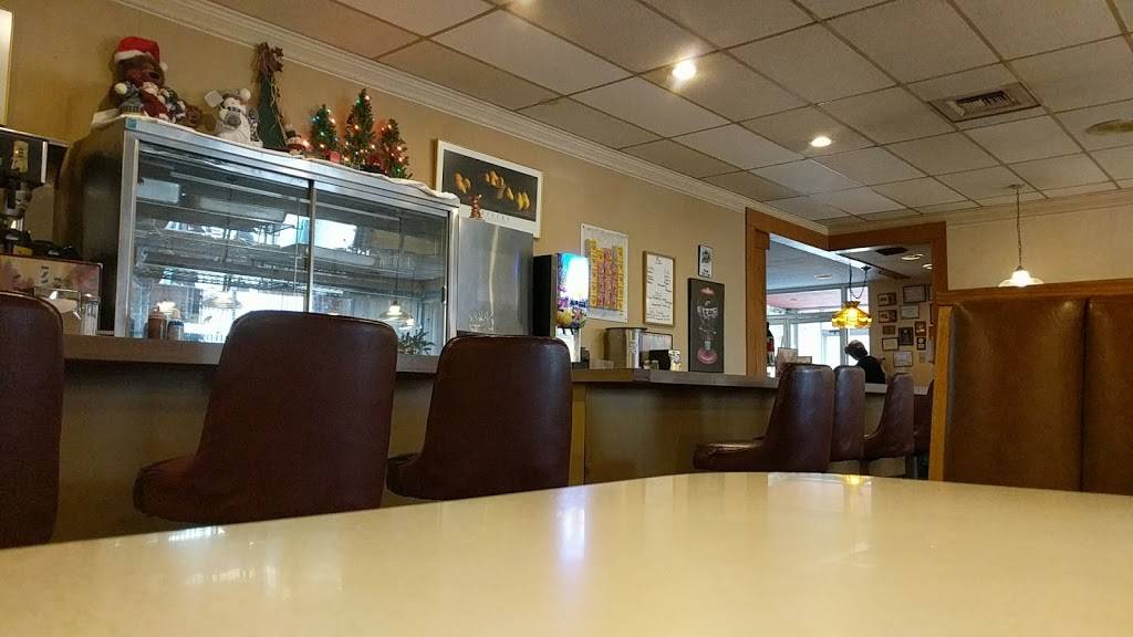 Cronks Cafe | night club | 812 4th Ave S, Denison, IA 51442, USA | 7122634191 OR +1 712-263-4191