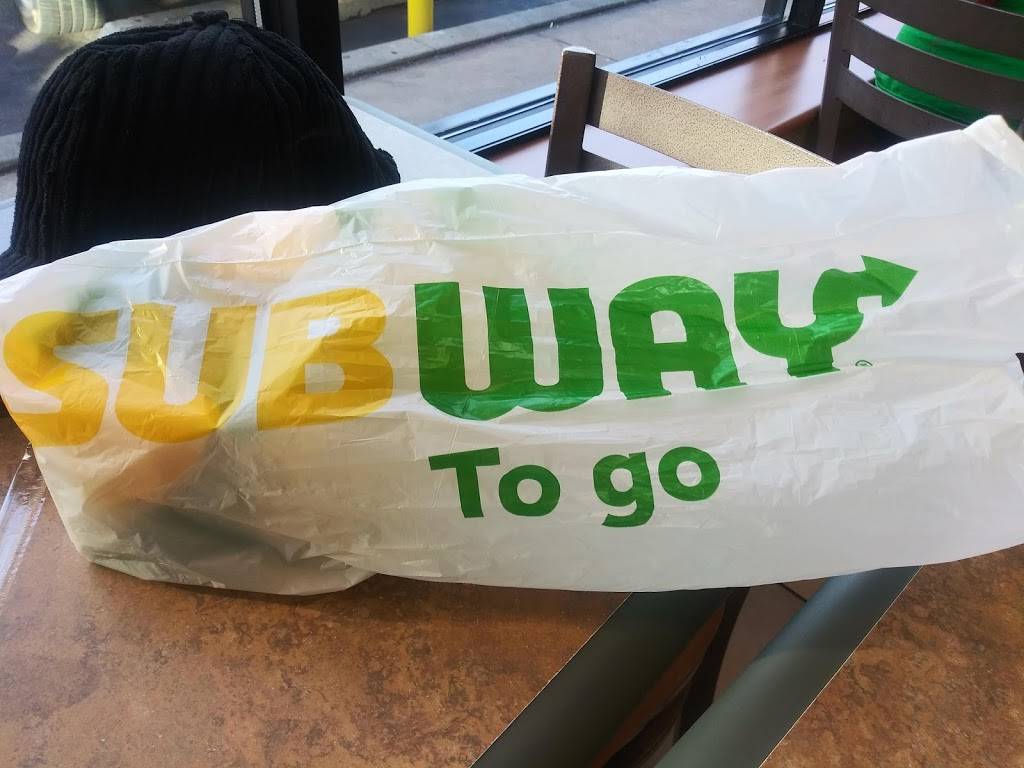Subway Restaurants | restaurant | 1 E 83rd St, Chicago, IL 60619, USA | 7737237700 OR +1 773-723-7700