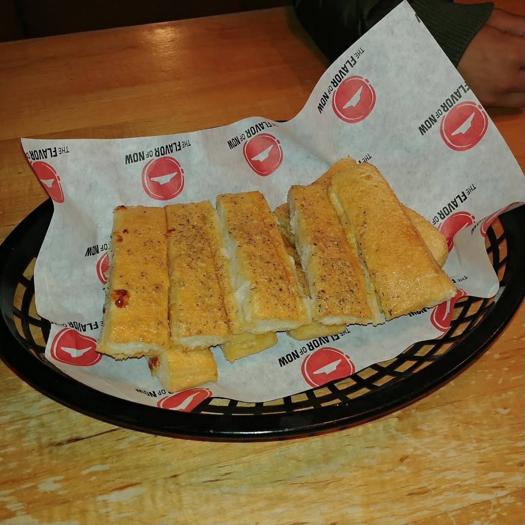 Pizza Hut | restaurant | 2025 N Westside Blvd, Newton, NC 28658, USA | 8284653170 OR +1 828-465-3170