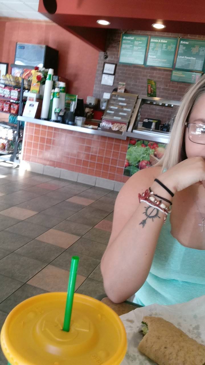 Subway Restaurants | restaurant | 270 E Hunt Hwy Suite 78 Bella Vista, Village Ctr, Queen Creek, AZ 85143, USA | 4808822901 OR +1 480-882-2901