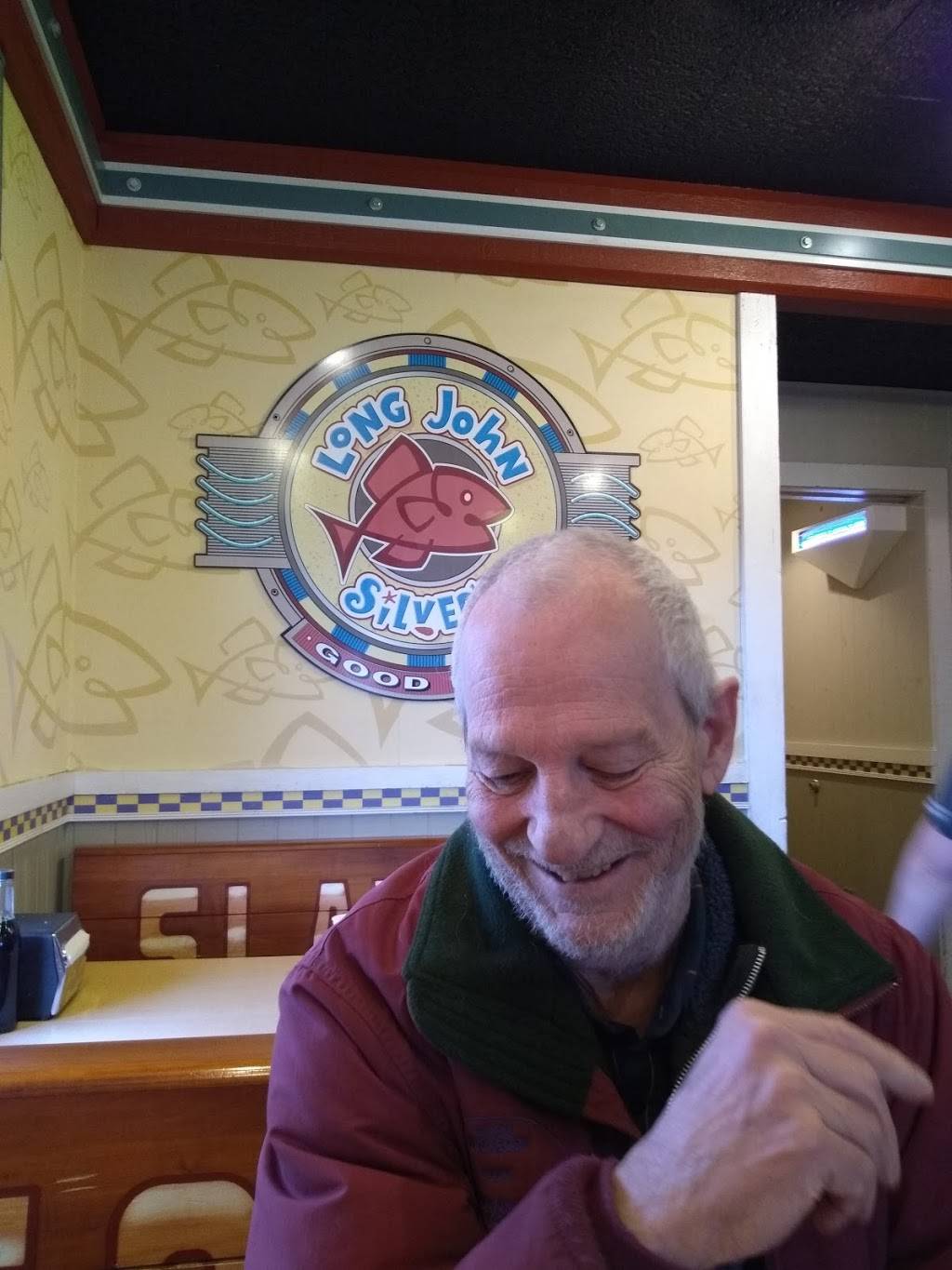 Long John Silvers | restaurant | 3055 Henry St, Muskegon, MI 49441, USA | 2317331760 OR +1 231-733-1760