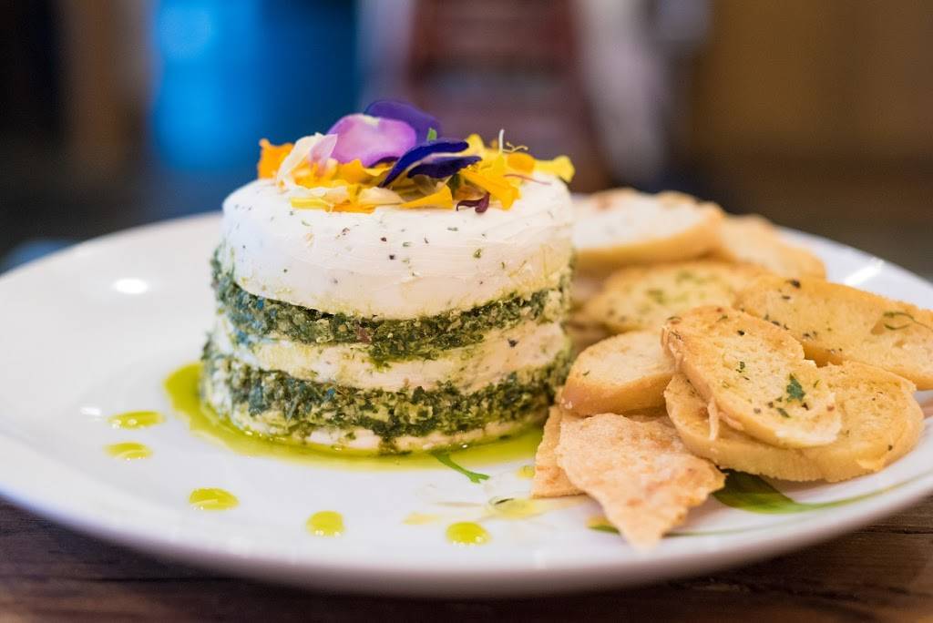 DW Bistro | restaurant | 9275 W Russell Rd #190, Las Vegas, NV 89148, USA | 7025275200 OR +1 702-527-5200