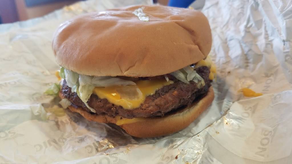 Sonic Drive-In | restaurant | 1365 Old, Boston Post Rd, Milford, CT 06460, USA | 2038741400 OR +1 203-874-1400