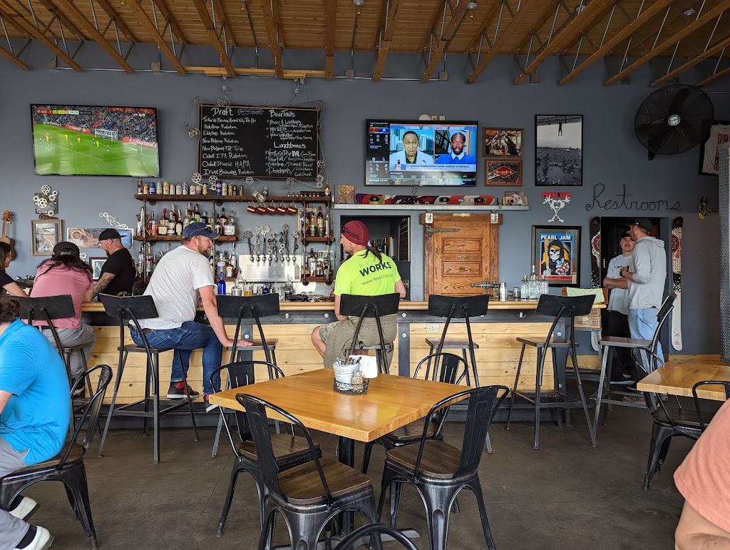 The Dive Gunnison | restaurant | 213 W Tomichi Ave, Gunnison, CO 81230, USA | 9706411375 OR +1 970-641-1375