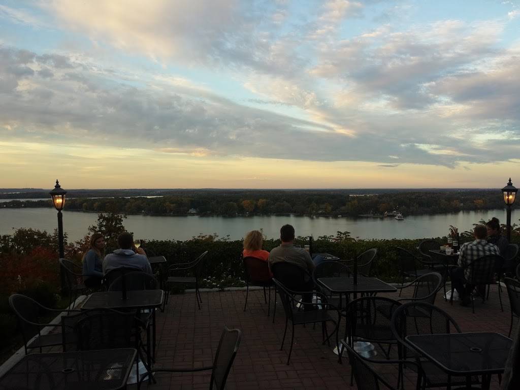 Lake On The Mountain Resort | restaurant | 264 County Rd 7, Prince Edward, ON K0K 2T0, Canada | 6134761321 OR +1 613-476-1321