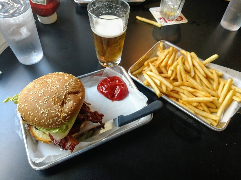 Johnny Bs Burgers, Brew & Spirits | restaurant | 8393 La Mesa Blvd, La Mesa, CA 91942, USA | 6194642465 OR +1 619-464-2465