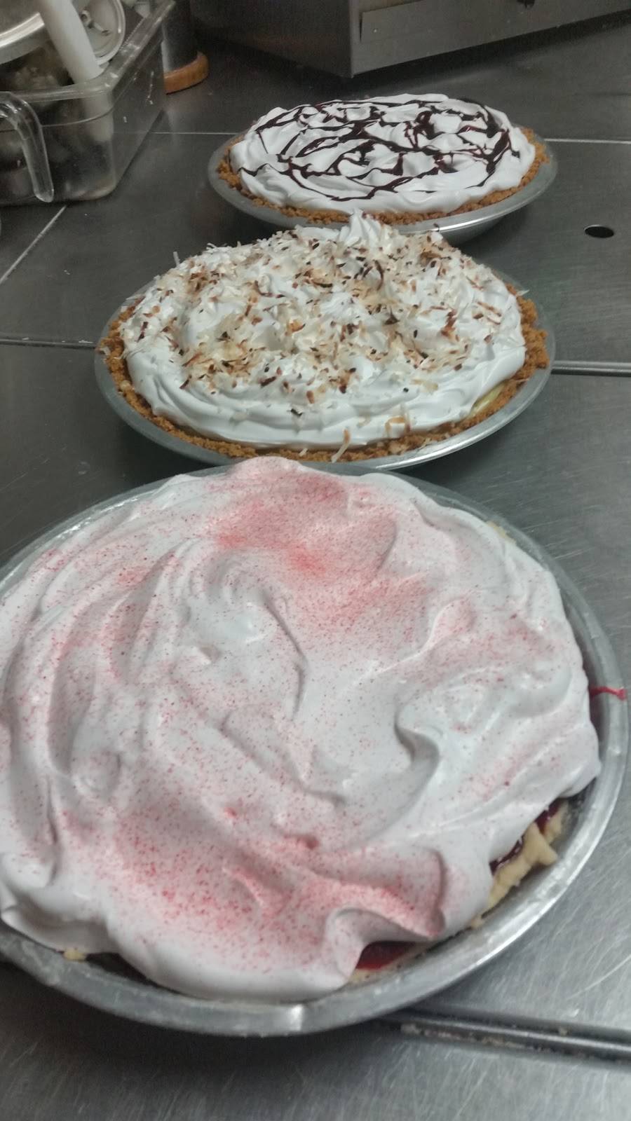 Schultzs Cozy Cafe | restaurant | 112 US-45, Tigerton, WI 54486, USA | 7155352559 OR +1 715-535-2559