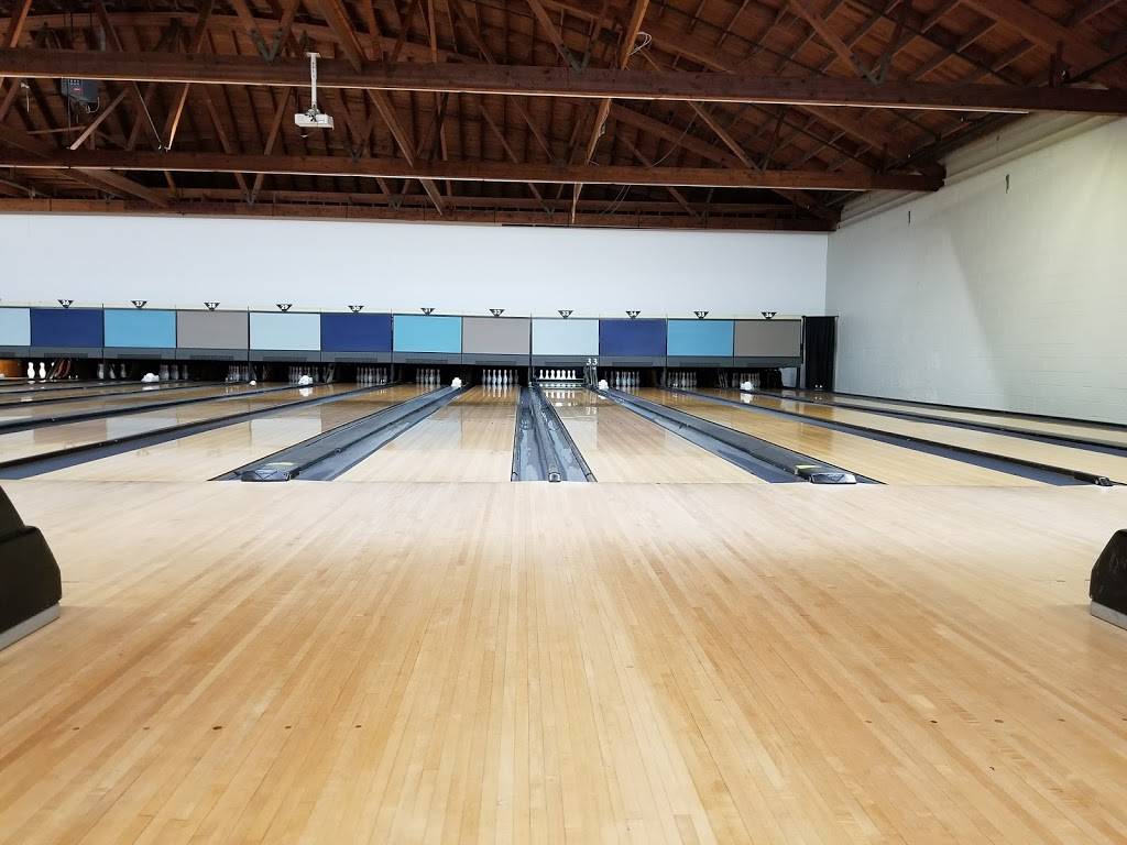 Parkway Lanes | meal takeaway | 200 US-46, Elmwood Park, NJ 07407, USA | 2017914680 OR +1 201-791-4680