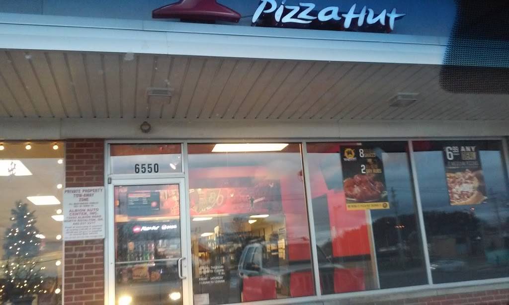 Pizza Hut | restaurant | 6550 N Royalton Rd, North Royalton, OH 44133, USA | 4402377880 OR +1 440-237-7880