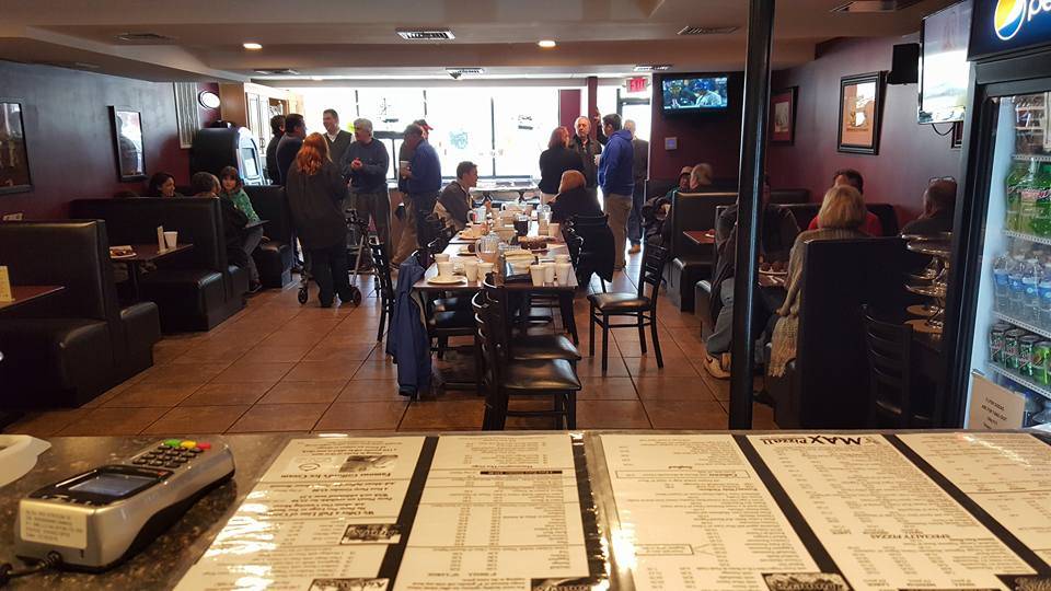 Max Pizza II | restaurant | 79 Shuttle Meadow Ave, New Britain, CT 06051, USA | 8603572974 OR +1 860-357-2974