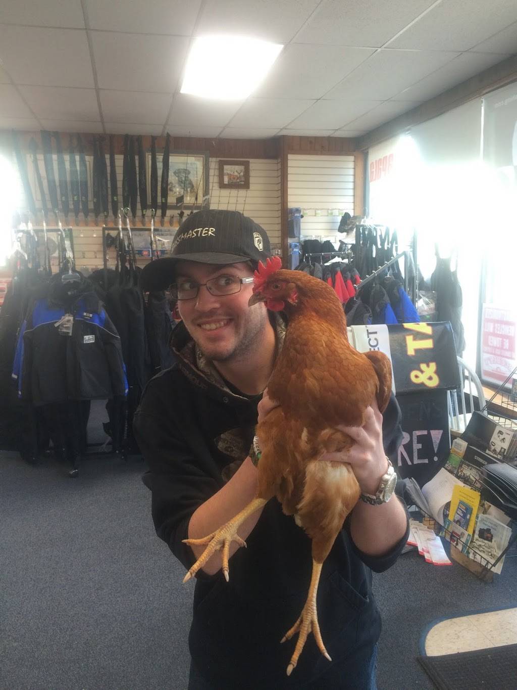 Sportsmens Direct | meal takeaway | 38989 Jefferson Ave, Harrison Charter Township, MI 48045, USA | 5867416052 OR +1 586-741-6052