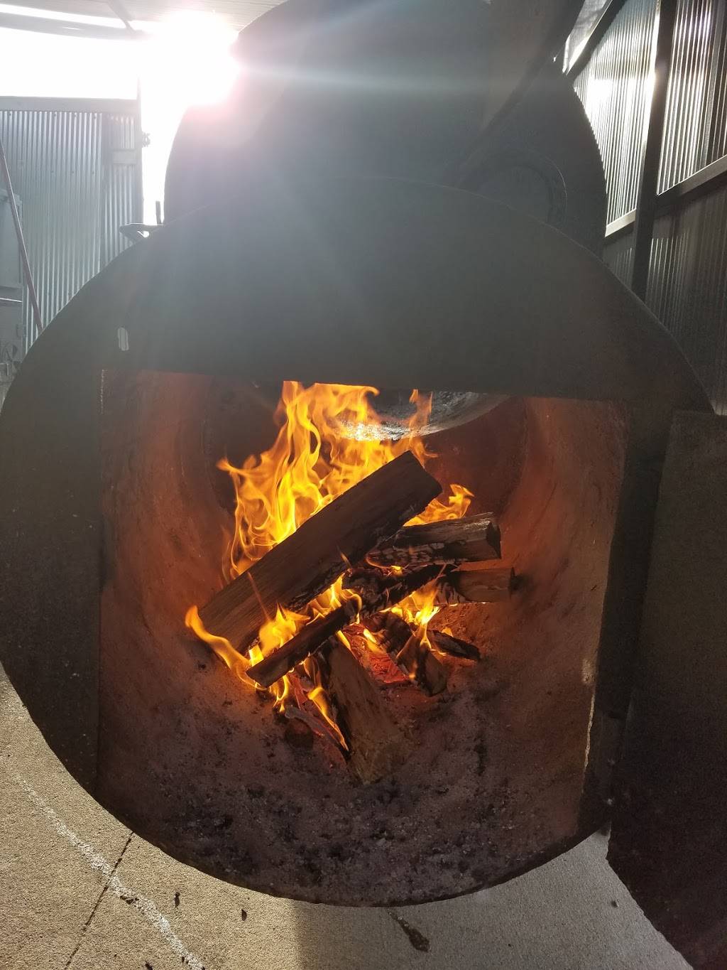 Blue Barn BBQ | restaurant | 4318, 623 E 18th St, Cedar Falls, IA 50613, USA | 3192147436 OR +1 319-214-7436