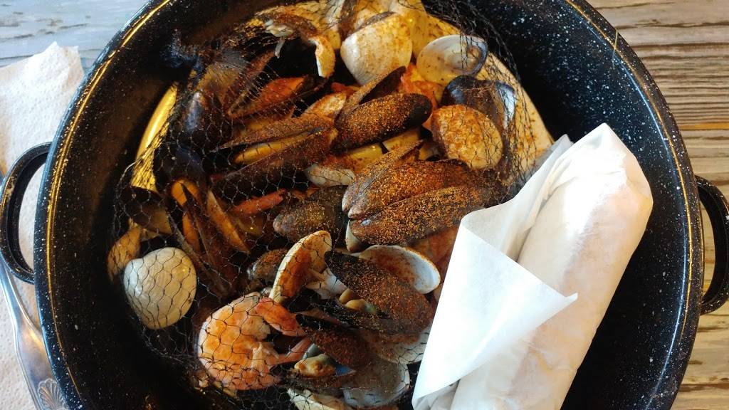 Joes Crab Shack | restaurant | 230 Portofino Way, Redondo Beach, CA 90277, USA | 3104061999 OR +1 310-406-1999