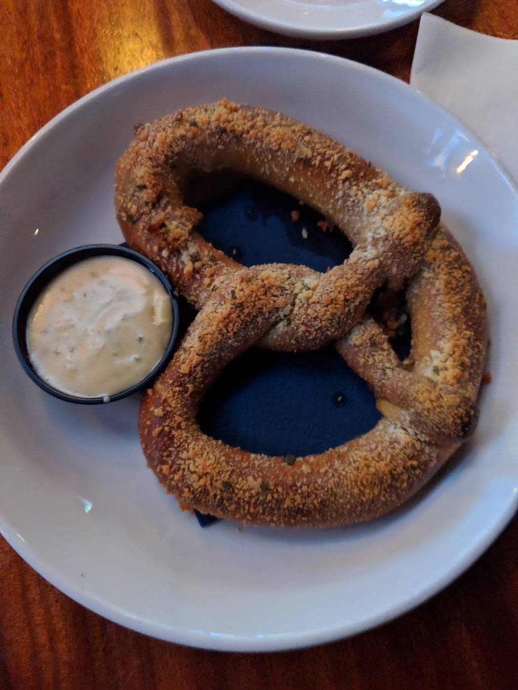 The Blind Rhino | restaurant | 15 N Main St, Norwalk, CT 06854, USA | 2039567243 OR +1 203-956-7243