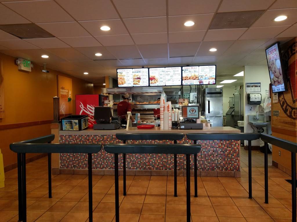Popeyes Louisiana Kitchen | restaurant | 511 Vandegrift Blvd, Oceanside, CA 92057, USA | 7607579150 OR +1 760-757-9150