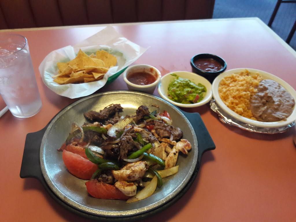Dos Pesos Mexican Restaurant | restaurant | 11800 Belleville Rd, Belleville, MI 48111, USA | 7346975777 OR +1 734-697-5777